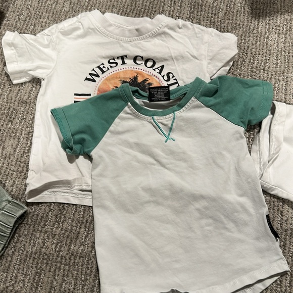 Assorted Kids Clothing Set - Picture 16 of 16